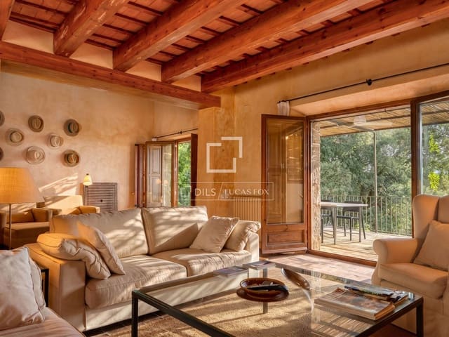 3 Zimmer Villa zu verkaufen in La Bisbal d'Empordà mit Garage - 990.000 € (Ref: 10018121)