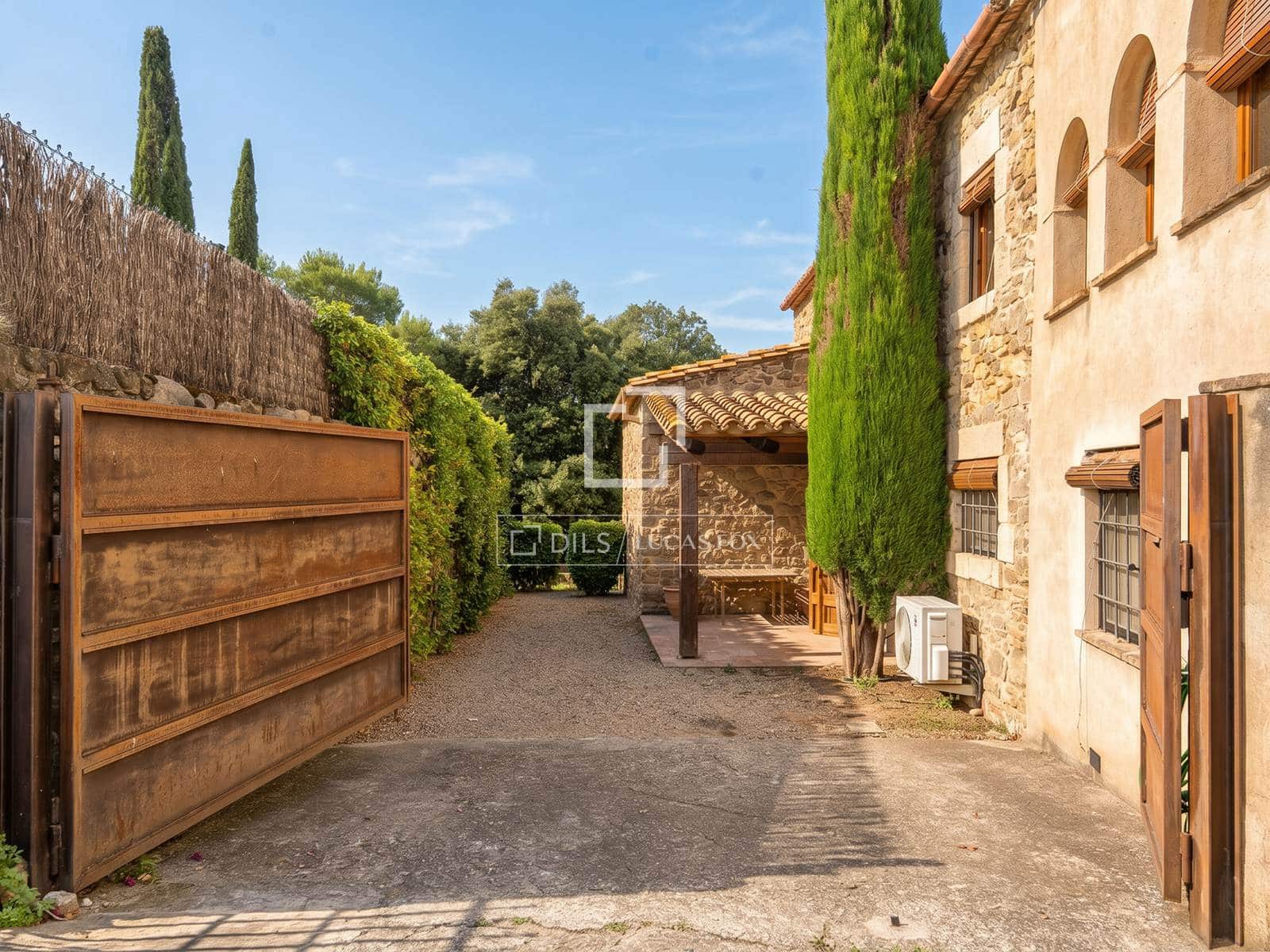 3 sovrum Villa till salu i La Bisbal d'Emporda med garage - 990 000 € (Ref: 10018121)