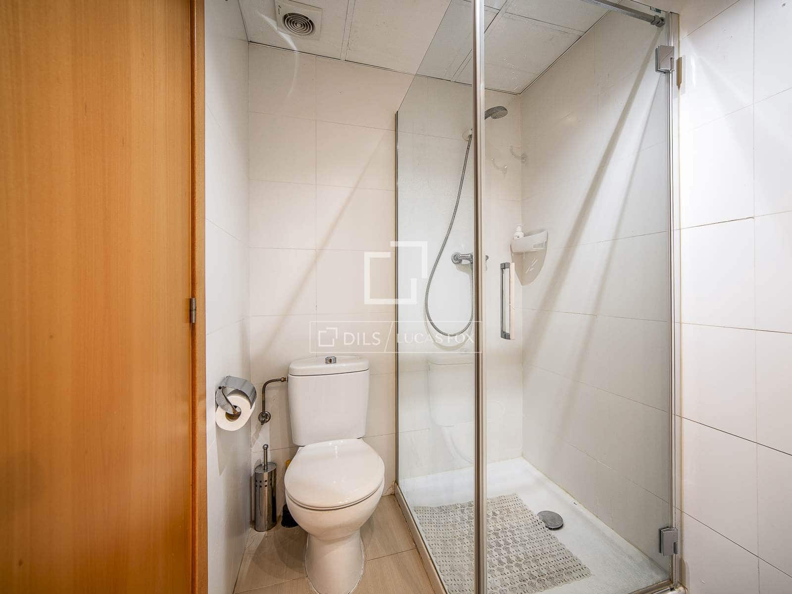 2 bedroom Penthouse for sale in Barcelona city with pool - € 750,000 (Ref: 10019499)