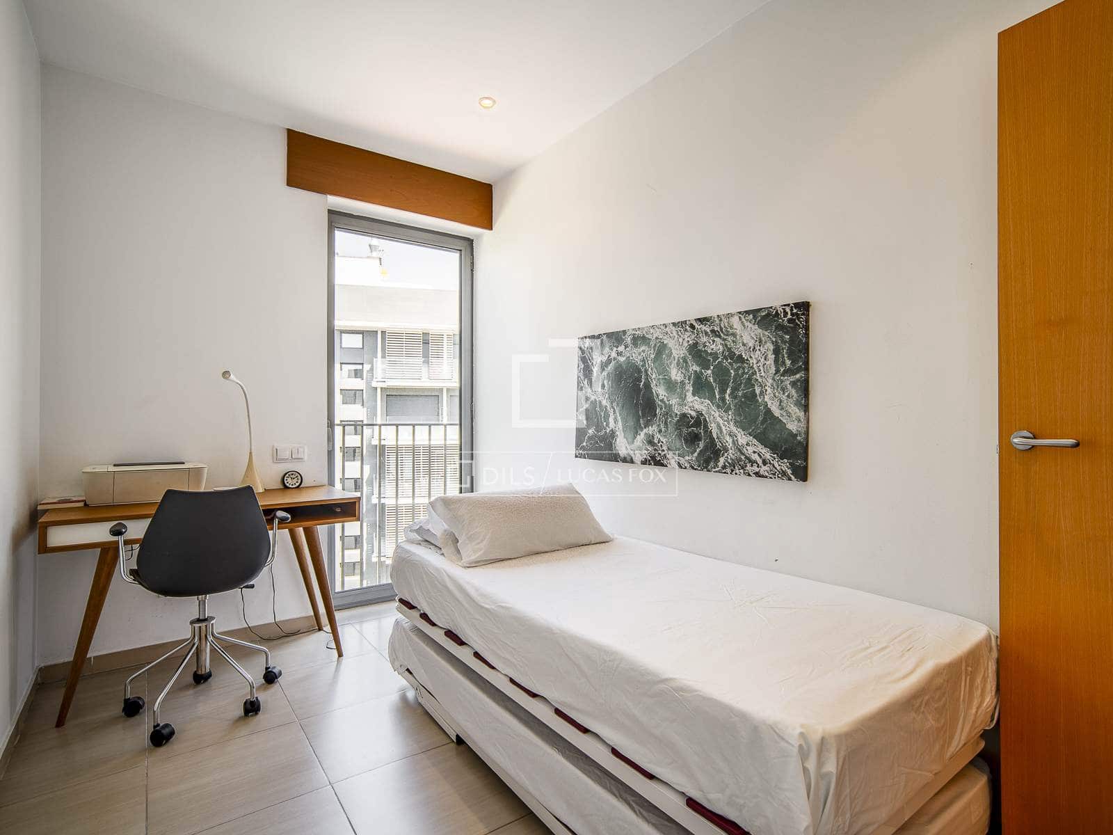 2 bedroom Penthouse for sale in Barcelona city with pool - € 750,000 (Ref: 10019499)