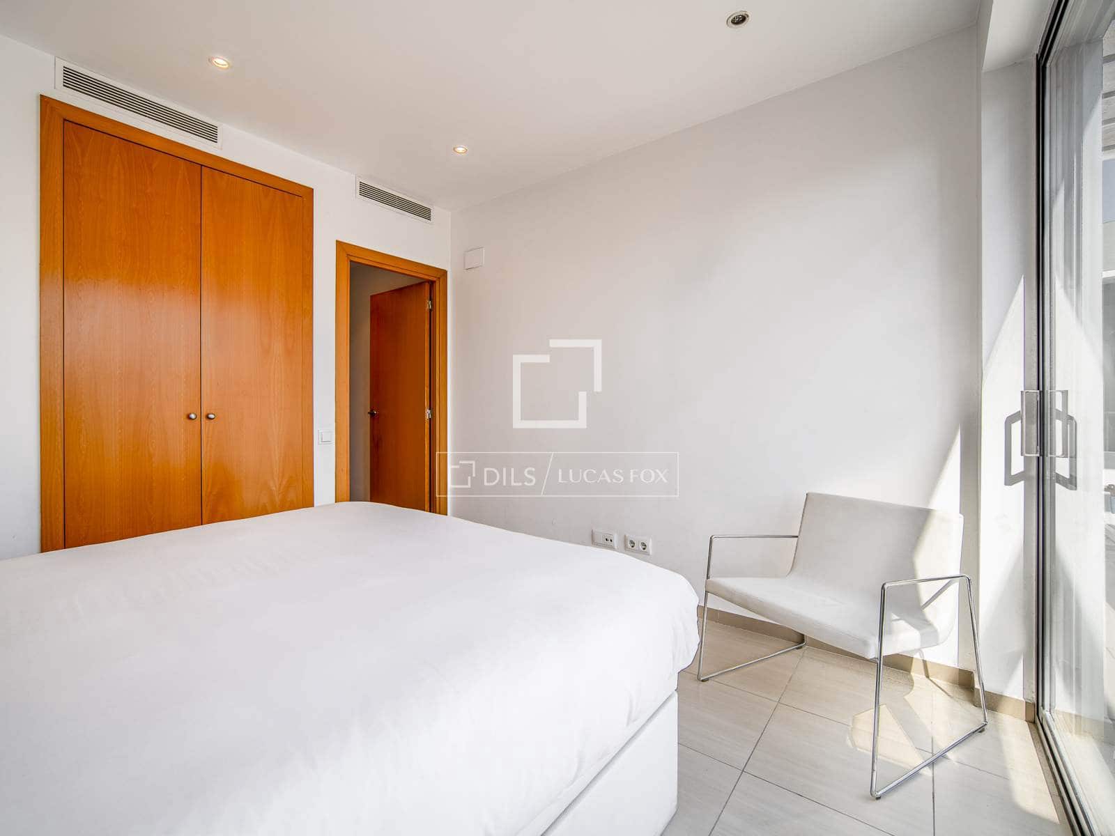 2 bedroom Penthouse for sale in Barcelona city with pool - € 750,000 (Ref: 10019499)