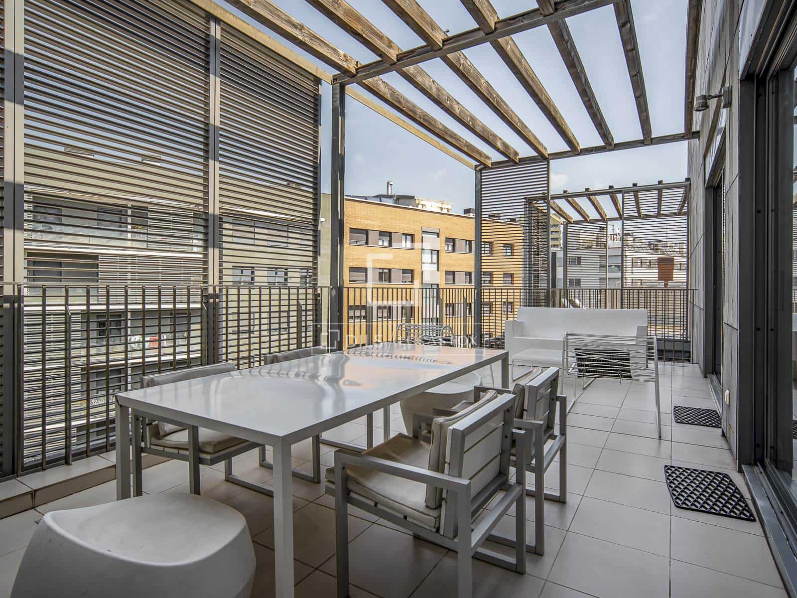 2 bedroom Penthouse for sale in Barcelona city with pool - € 750,000 (Ref: 10019499)