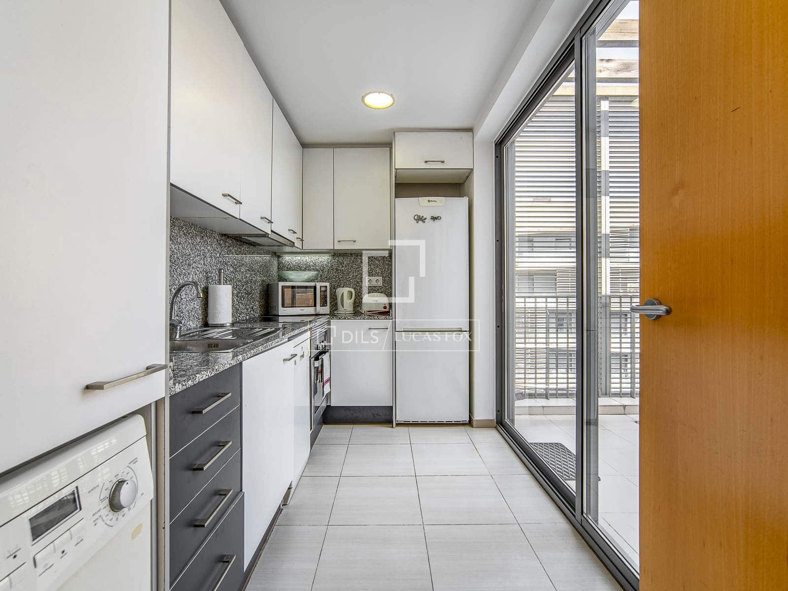 2 bedroom Penthouse for sale in Barcelona city with pool - € 750,000 (Ref: 10019499)