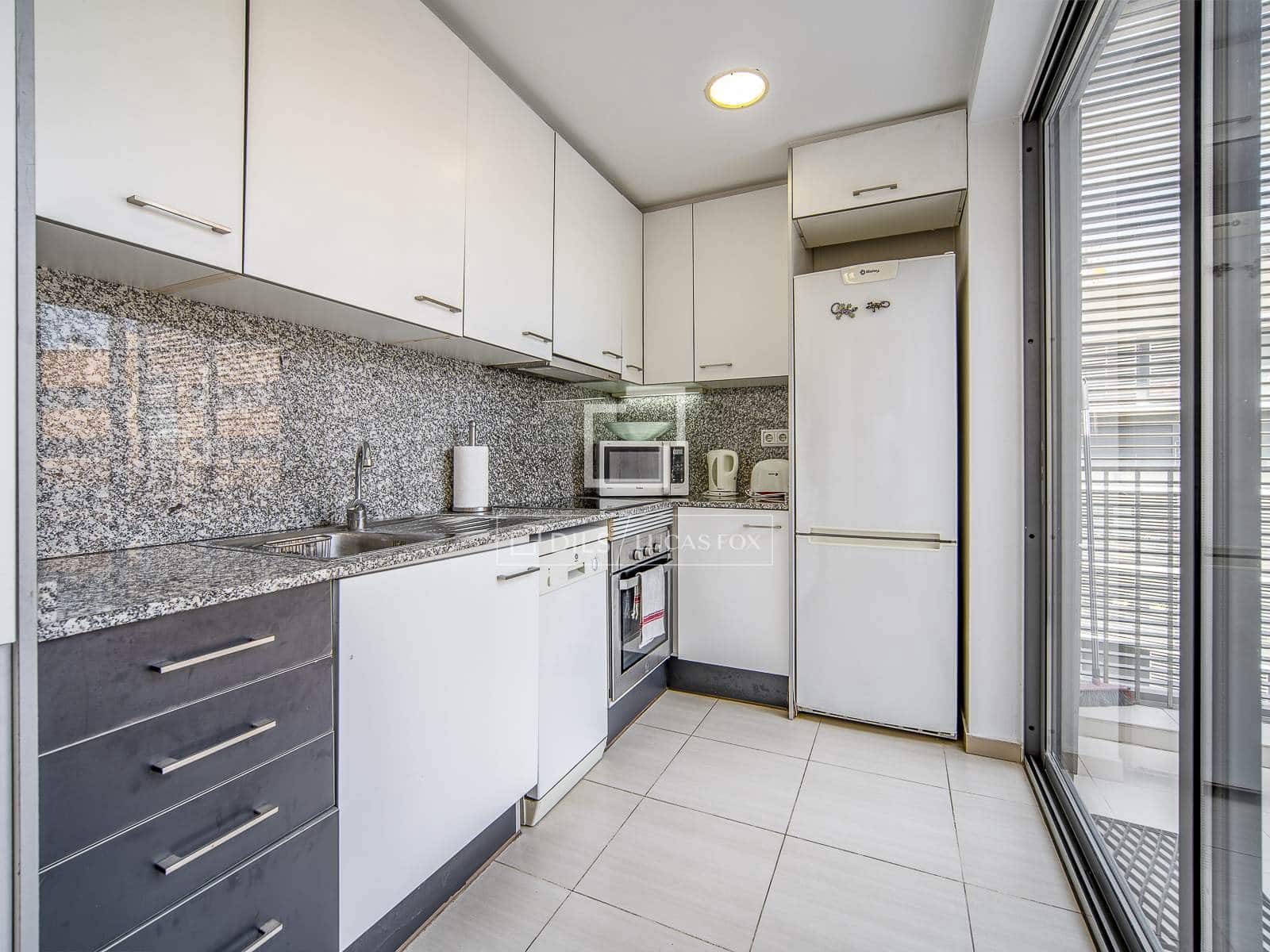 2 bedroom Penthouse for sale in Barcelona city with pool - € 750,000 (Ref: 10019499)