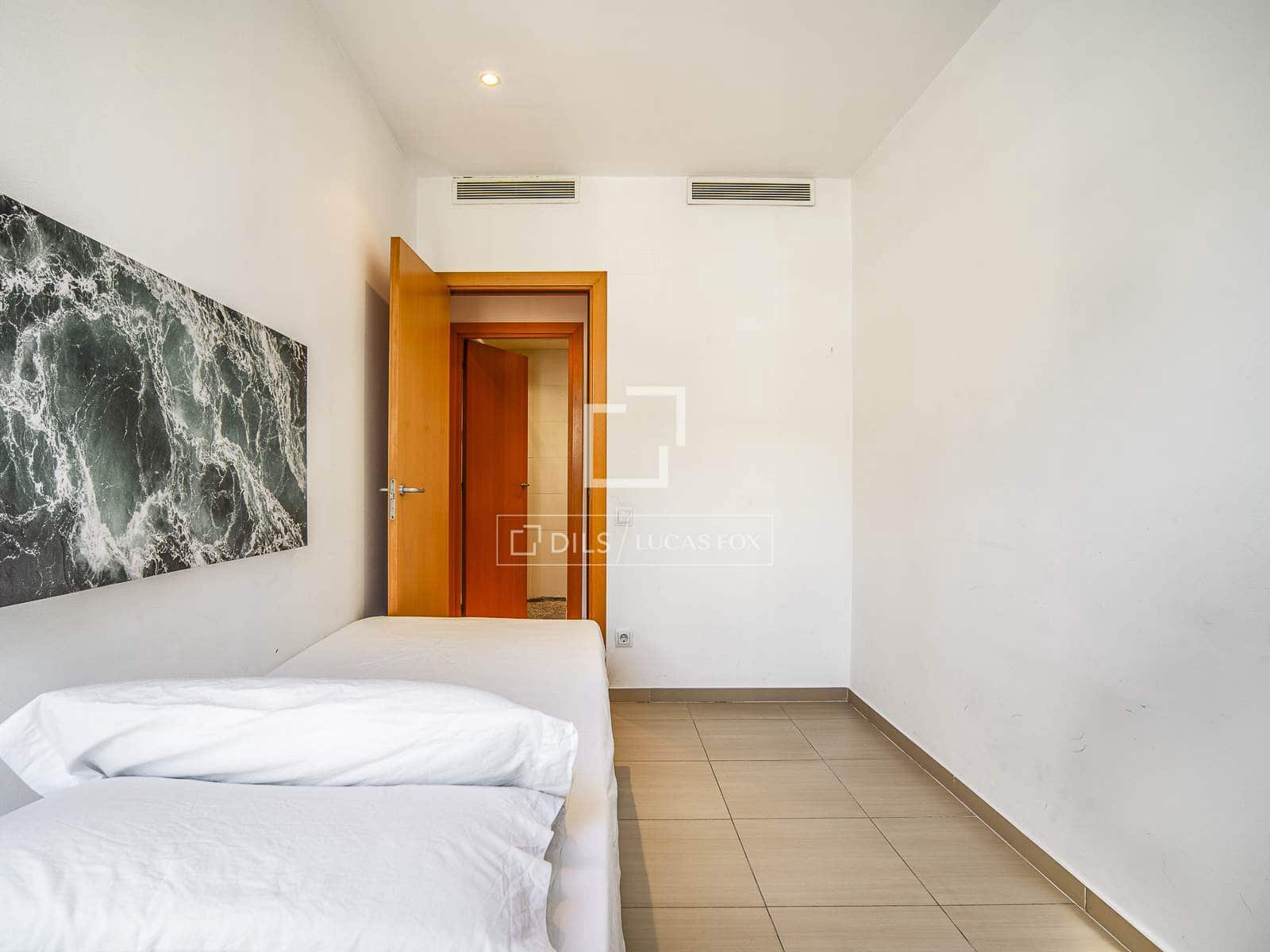 2 bedroom Penthouse for sale in Barcelona city with pool - € 750,000 (Ref: 10019499)