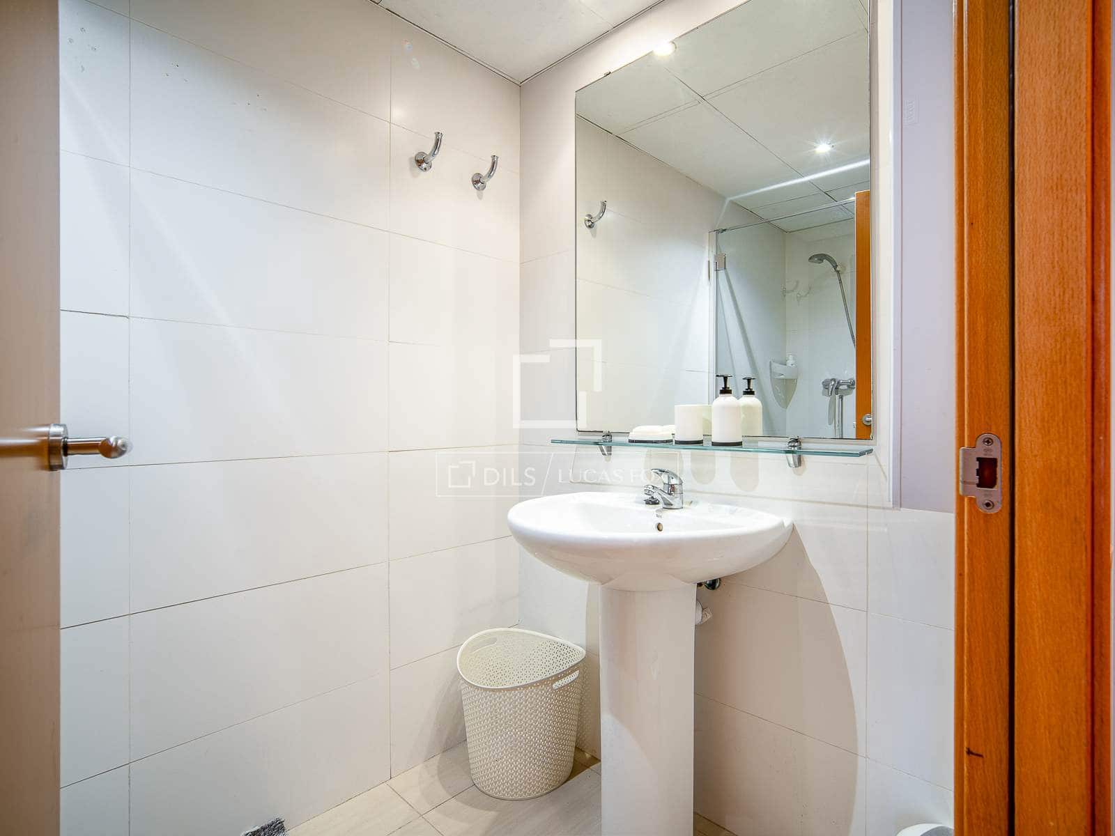 2 bedroom Penthouse for sale in Barcelona city with pool - € 750,000 (Ref: 10019499)