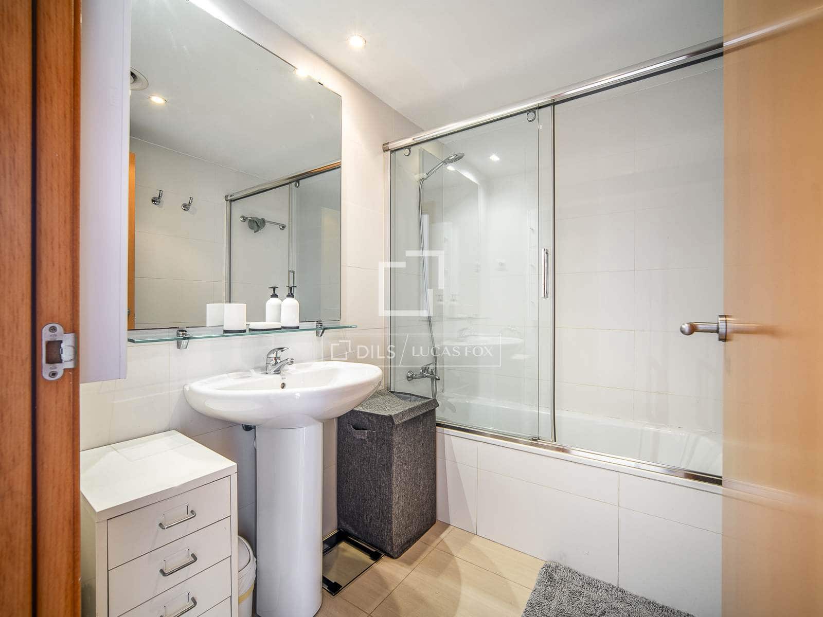 2 bedroom Penthouse for sale in Barcelona city with pool - € 750,000 (Ref: 10019499)