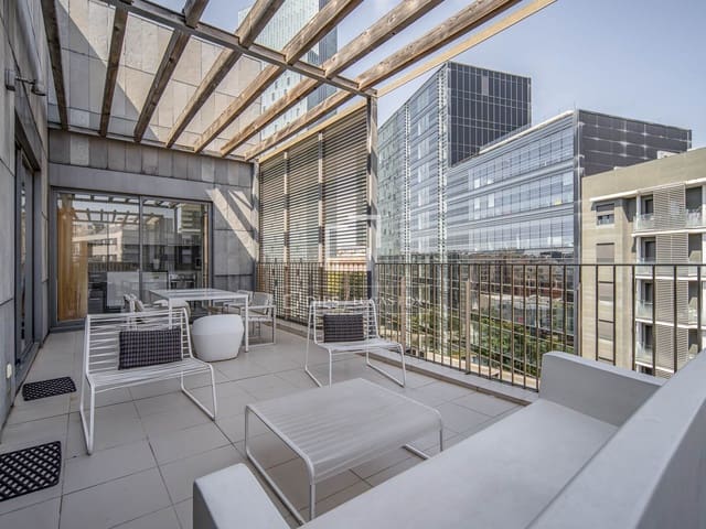 2 bedroom Penthouse for sale in Barcelona city with pool - € 750,000 (Ref: 10019499)