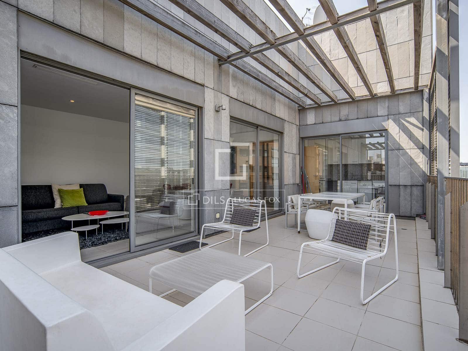 2 bedroom Penthouse for sale in Barcelona city with pool - € 750,000 (Ref: 10019499)