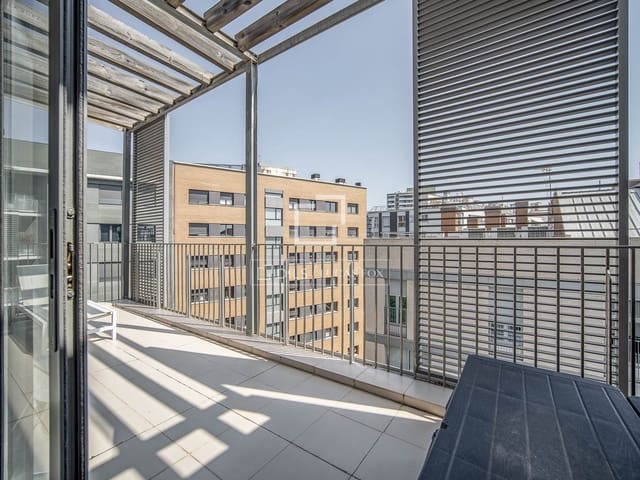 2 bedroom Penthouse for sale in Barcelona city with pool - € 750,000 (Ref: 10019499)
