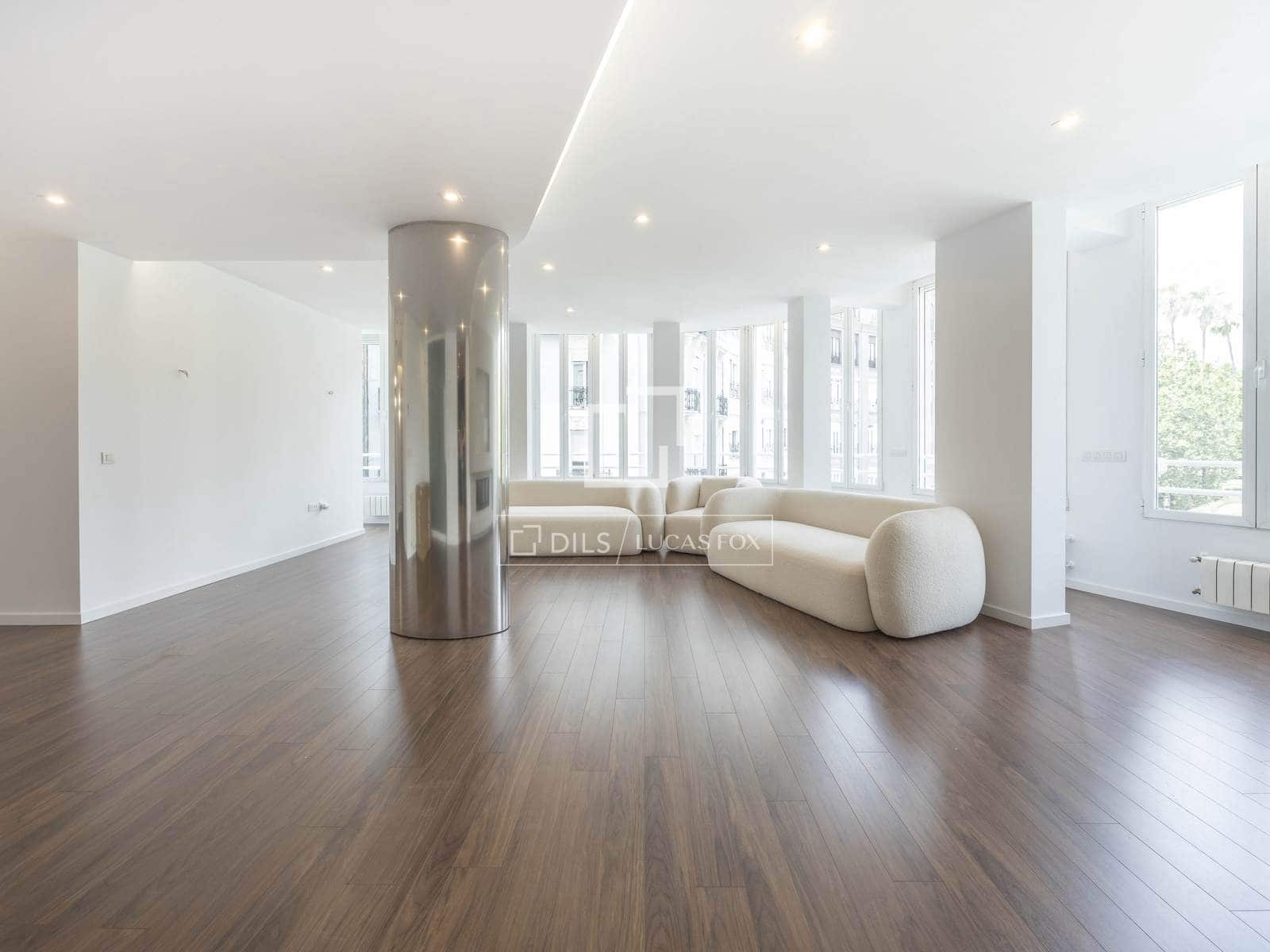 Apartamento de 5 habitaciones en València ciudad en alquiler - 5.000 € (Ref: 10019690)