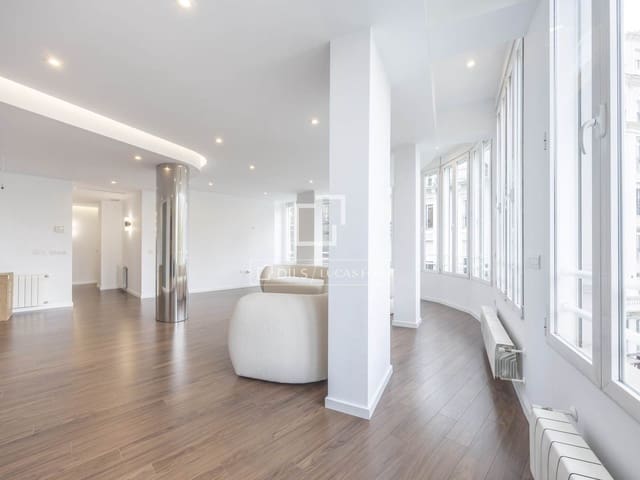 Apartamento de 5 habitaciones en València ciudad en alquiler - 5.000 € (Ref: 10019690)