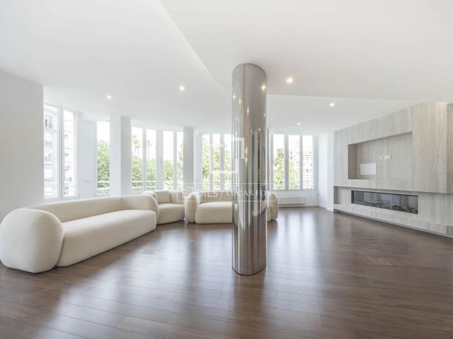 Apartamento de 5 habitaciones en València ciudad en alquiler - 5.000 € (Ref: 10019690)