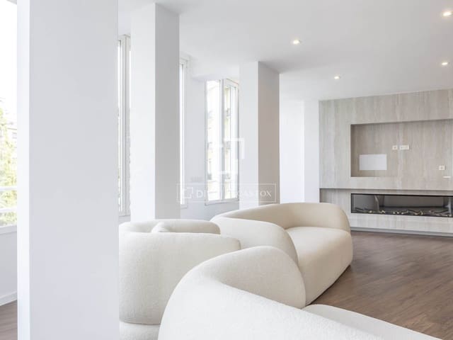 Apartamento de 5 habitaciones en València ciudad en alquiler - 5.000 € (Ref: 10019690)