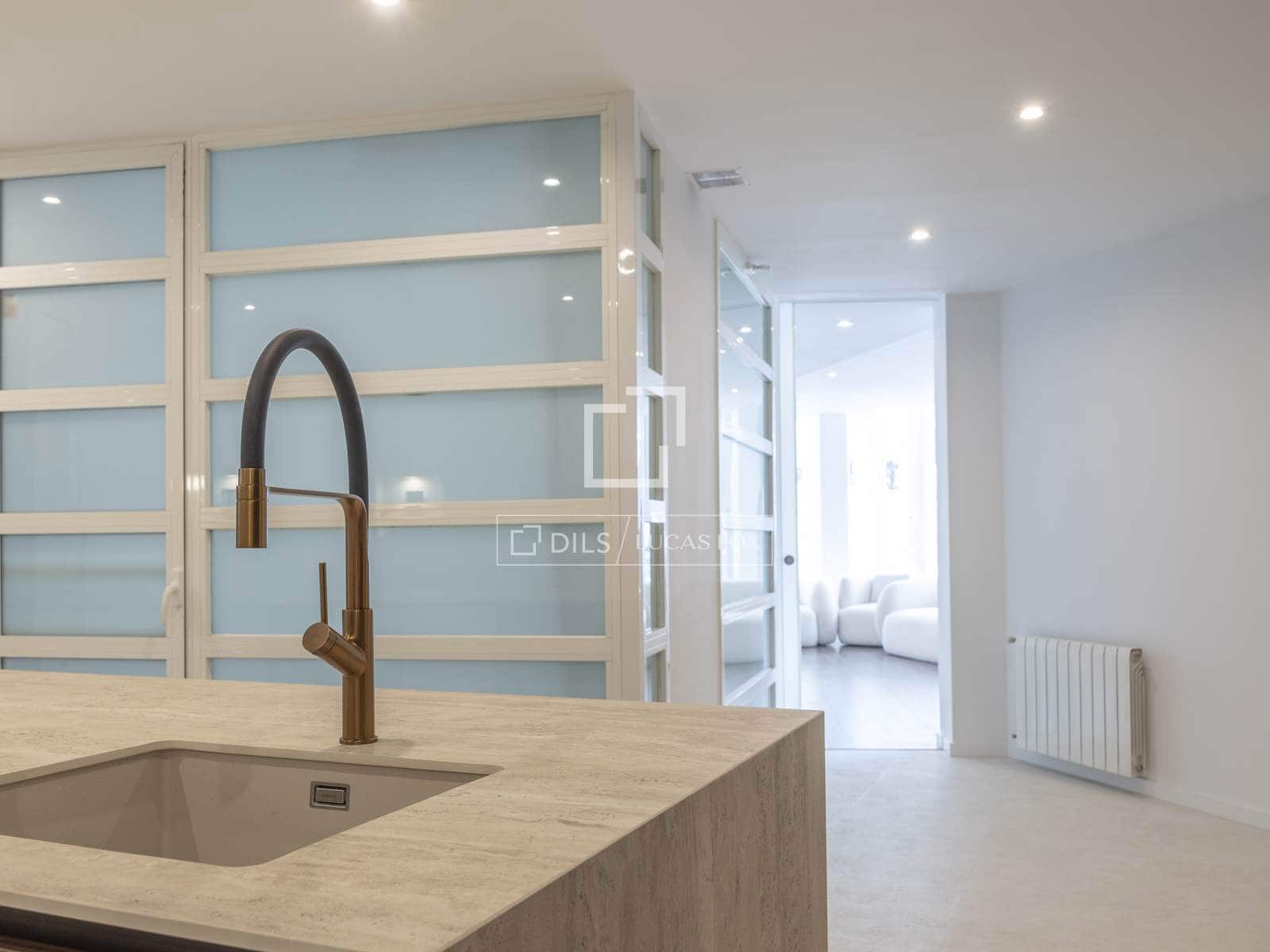 Apartamento de 5 habitaciones en València ciudad en alquiler - 5.000 € (Ref: 10019690)