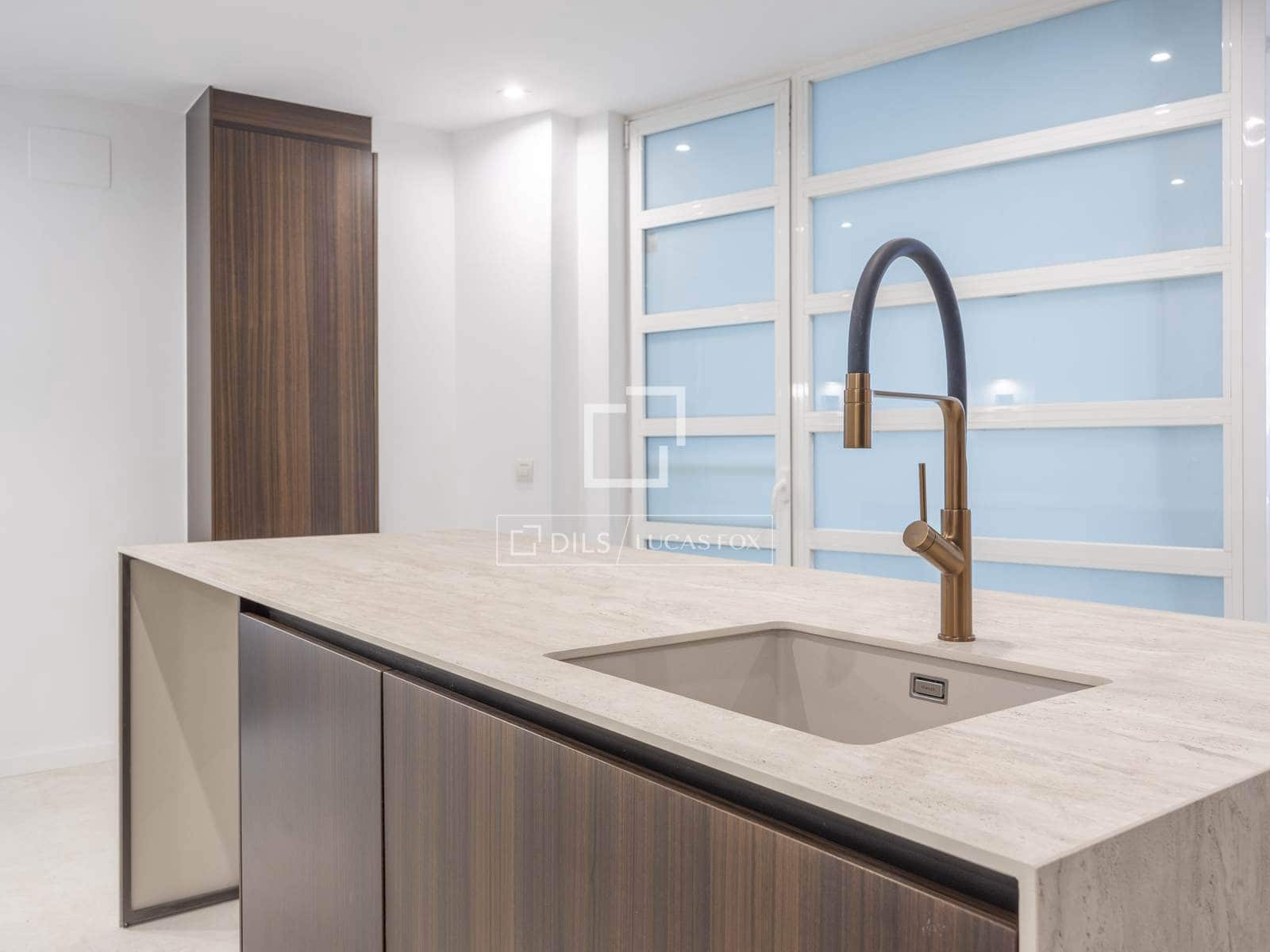 Apartamento de 5 habitaciones en València ciudad en alquiler - 5.000 € (Ref: 10019690)
