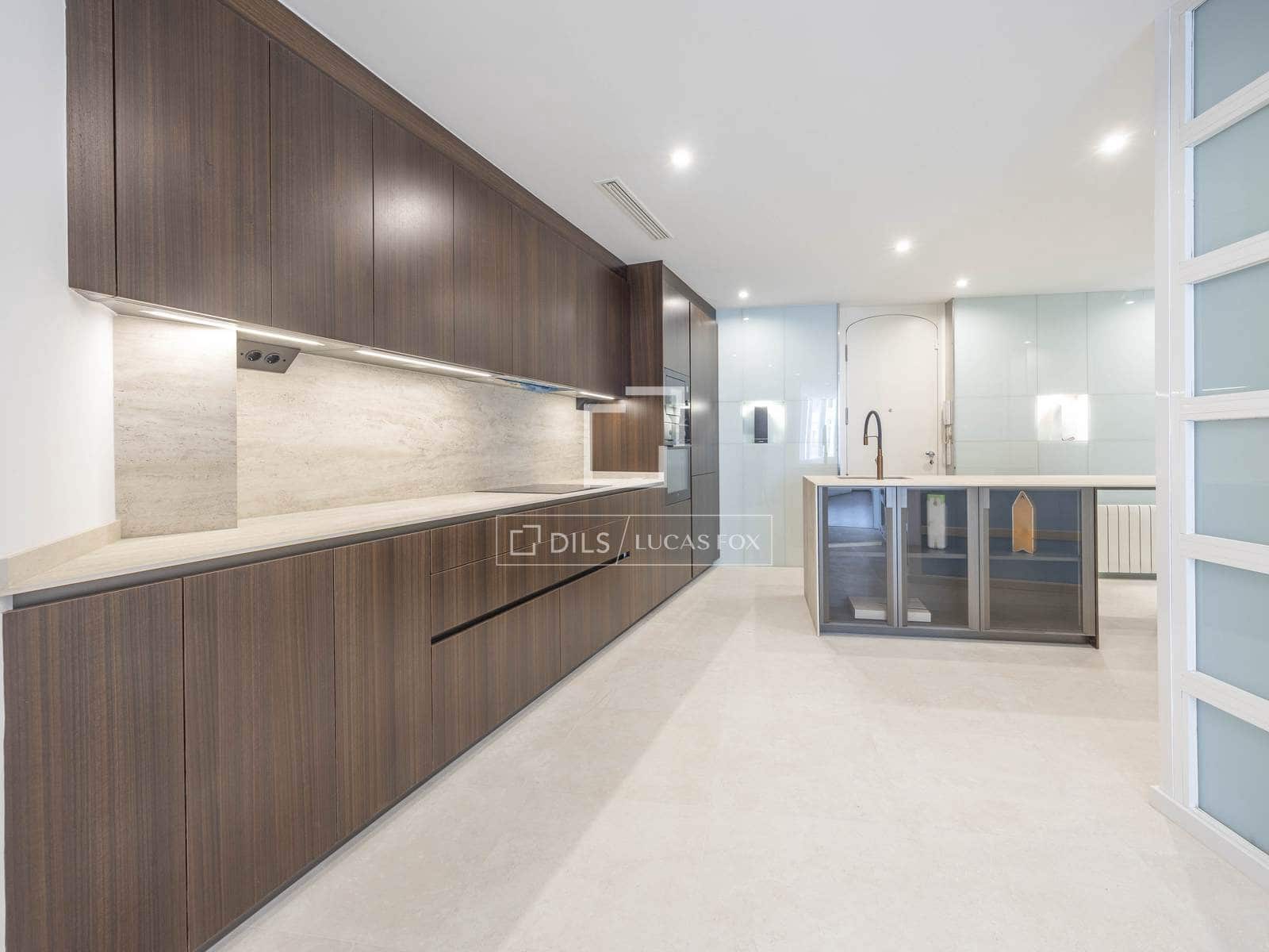 Apartamento de 5 habitaciones en València ciudad en alquiler - 5.000 € (Ref: 10019690)
