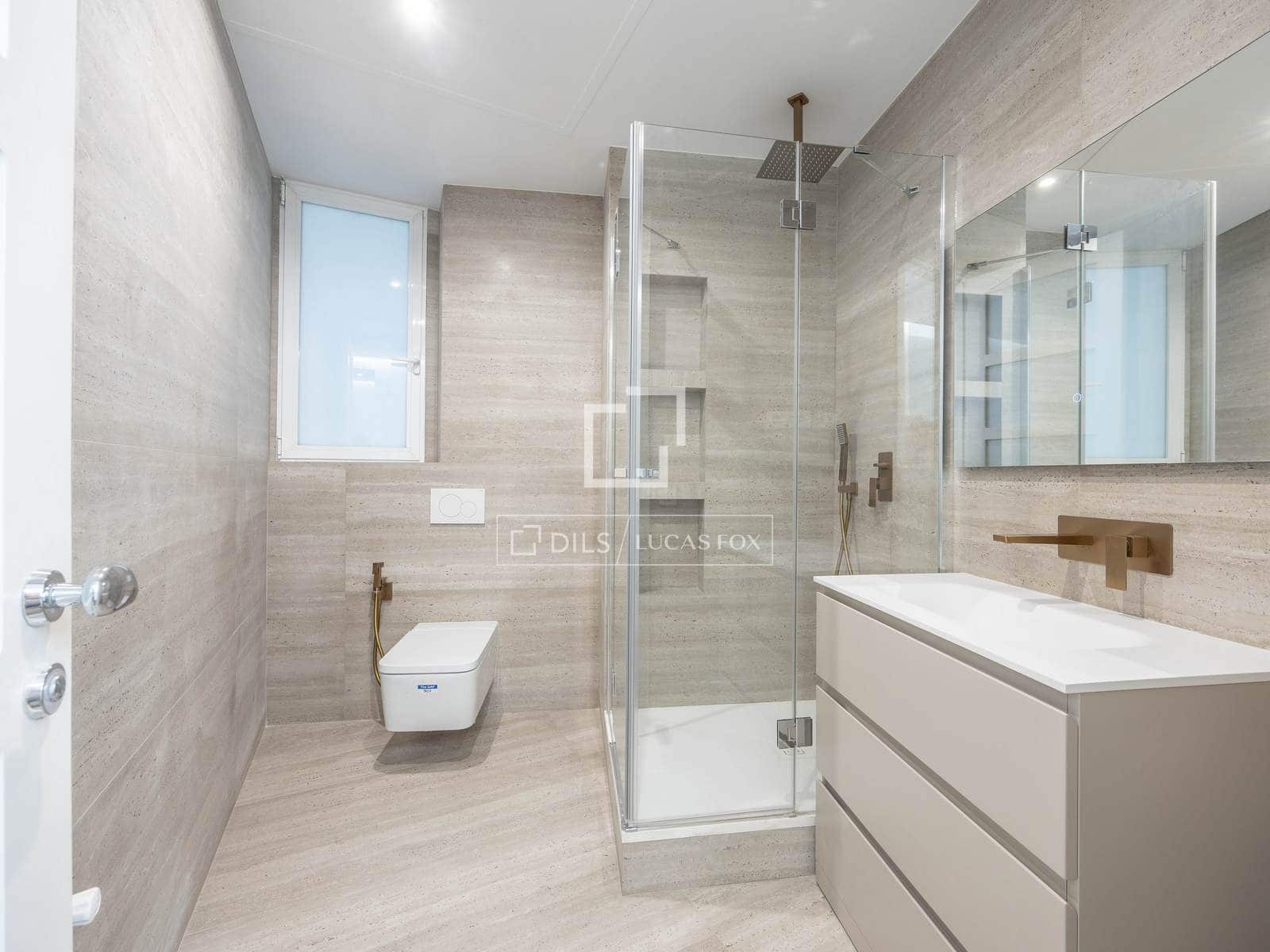 Apartamento de 5 habitaciones en València ciudad en alquiler - 5.000 € (Ref: 10019690)
