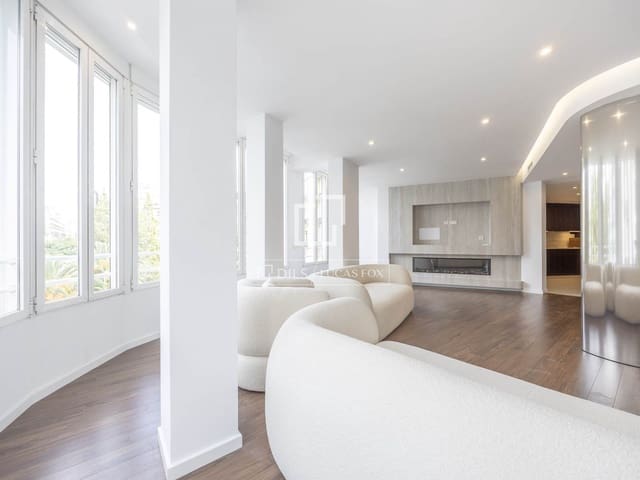 Apartamento de 5 habitaciones en València ciudad en alquiler - 5.000 € (Ref: 10019690)