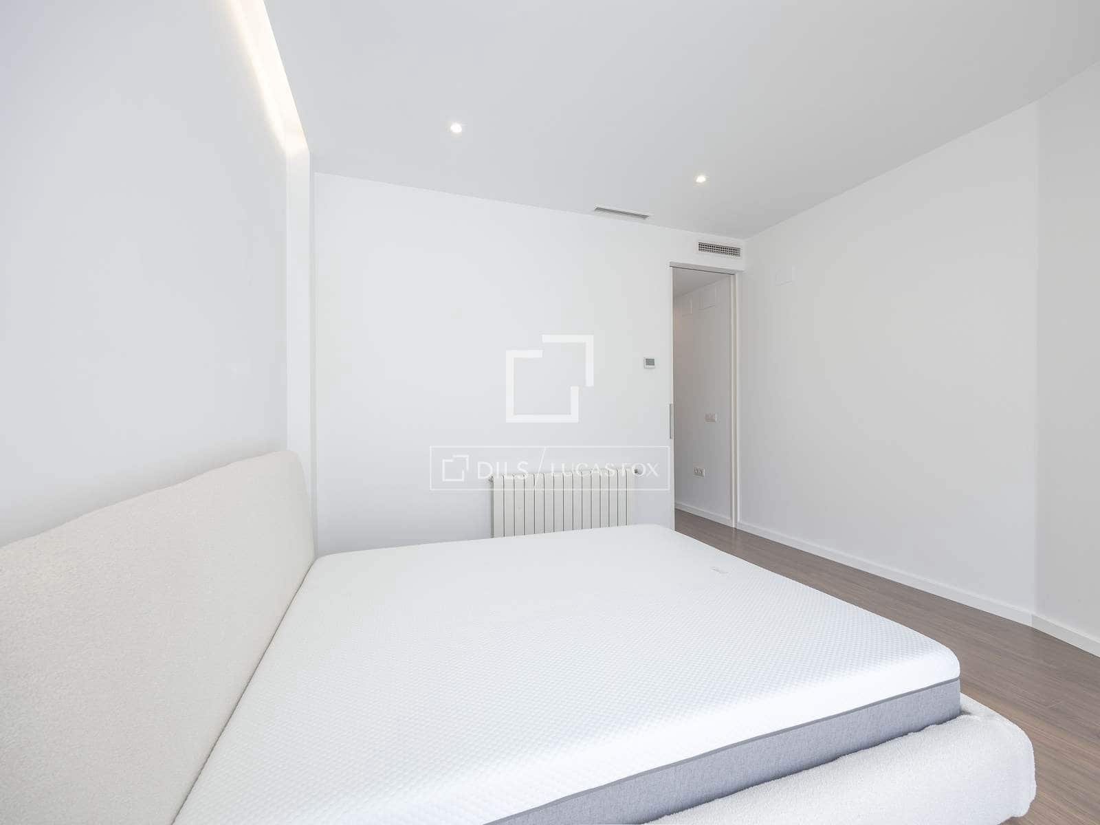 Apartamento de 5 habitaciones en València ciudad en alquiler - 5.000 € (Ref: 10019690)