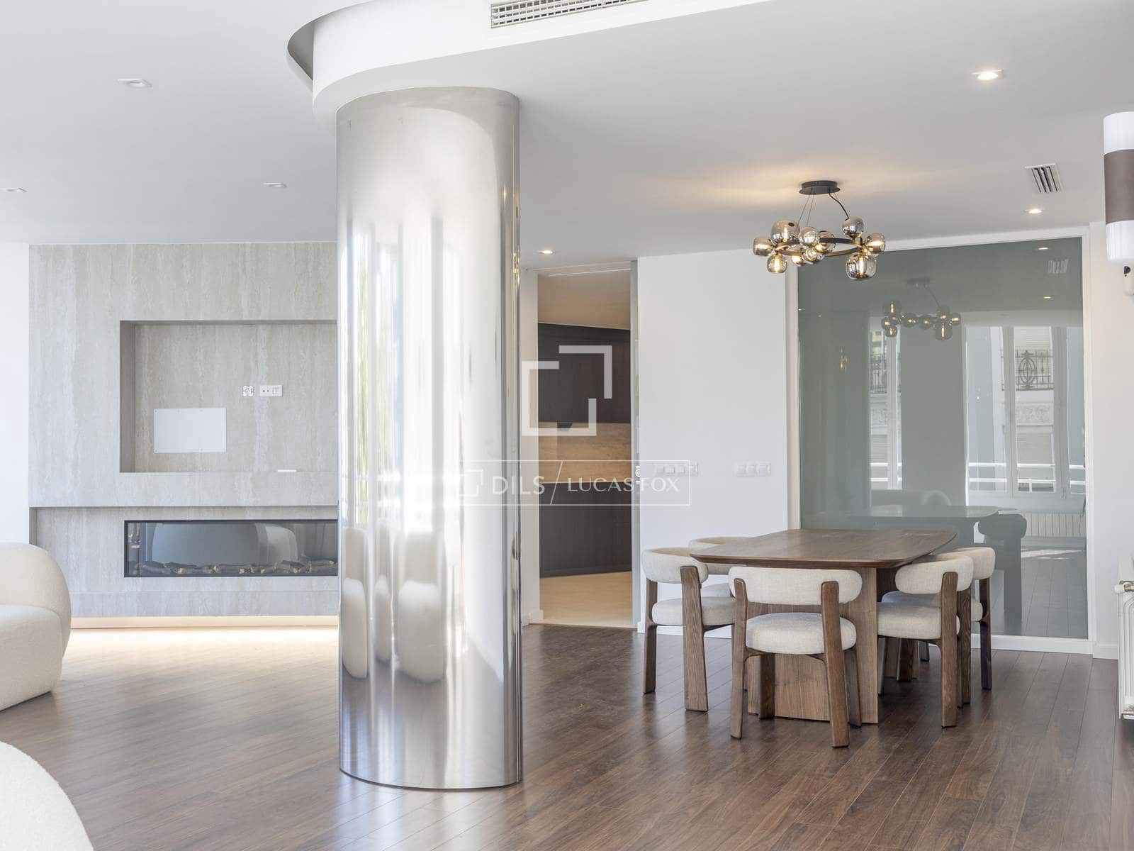 Apartamento de 5 habitaciones en València ciudad en alquiler - 5.000 € (Ref: 10019690)