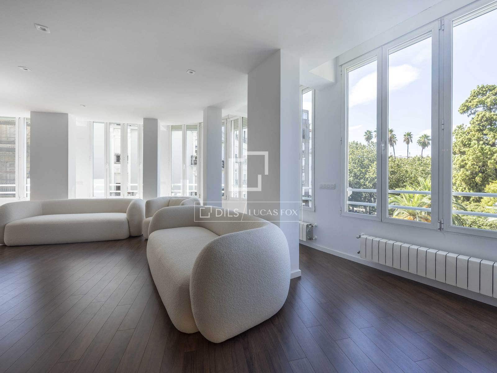Apartamento de 5 habitaciones en València ciudad en alquiler - 5.000 € (Ref: 10019690)