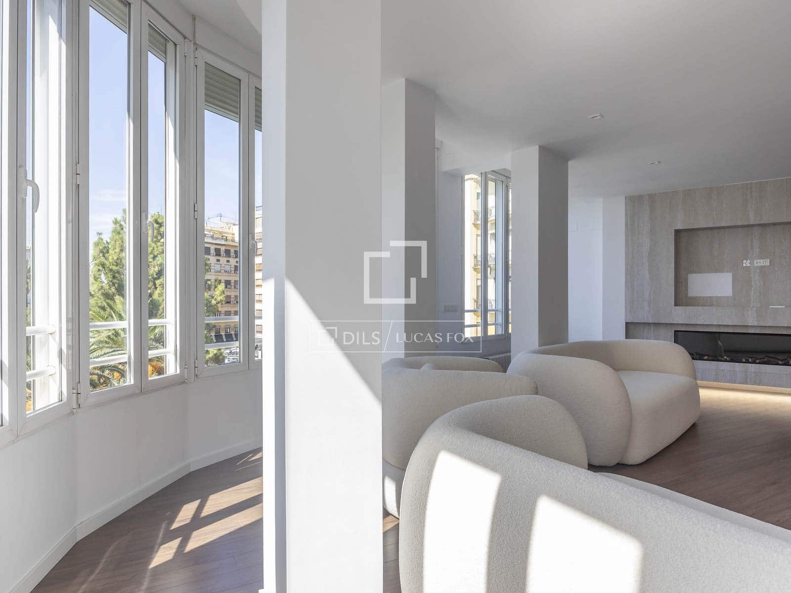 Apartamento de 5 habitaciones en València ciudad en alquiler - 5.000 € (Ref: 10019690)