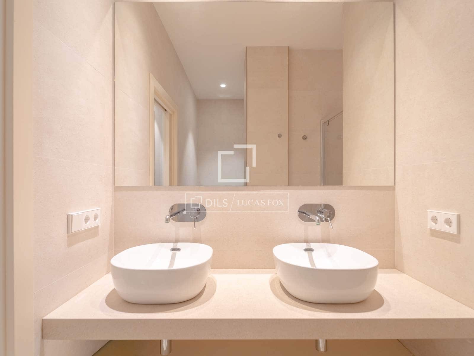 Appartement de 3 chambres à louer à Valence ville - 2 800 € (Ref: 10019691)