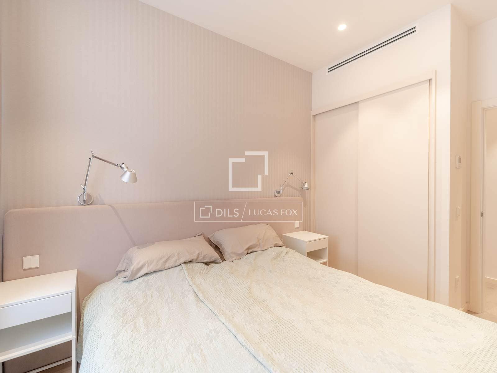 Appartement de 3 chambres à louer à Valence ville - 2 800 € (Ref: 10019691)
