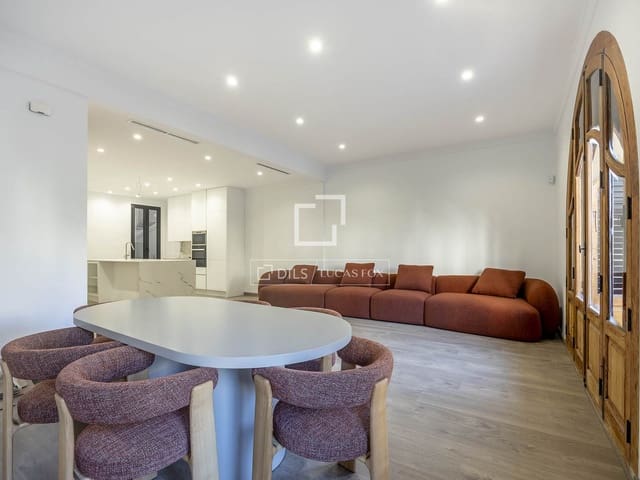 4 bedroom Apartment for rent in Valencia city - € 5,000 (Ref: 10019692)