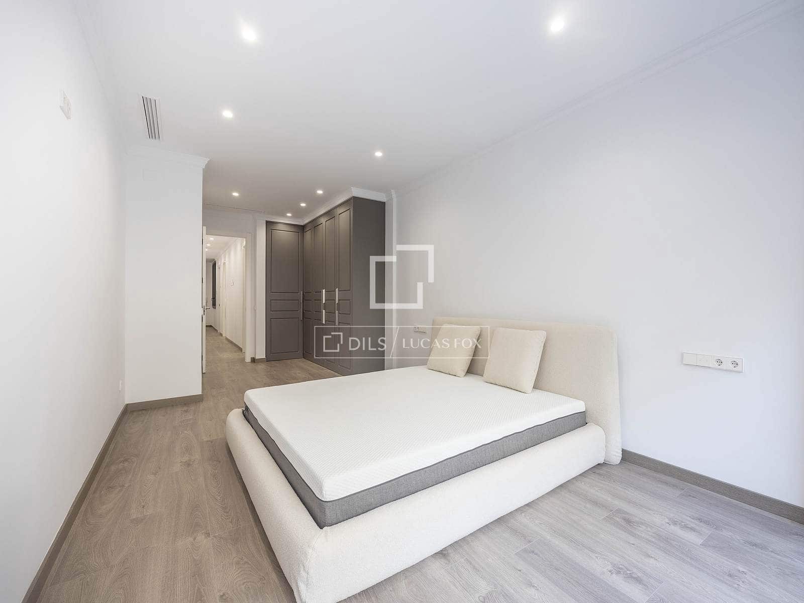 4 camera da letto Appartamento da affittare in Valencia citta - 5.000 € (Rif: 10019692)