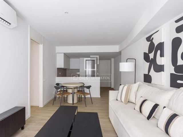 2 slaapkamer Appartement te huur in Madrid stad met garage - € 1.950 (Ref: 10019787)