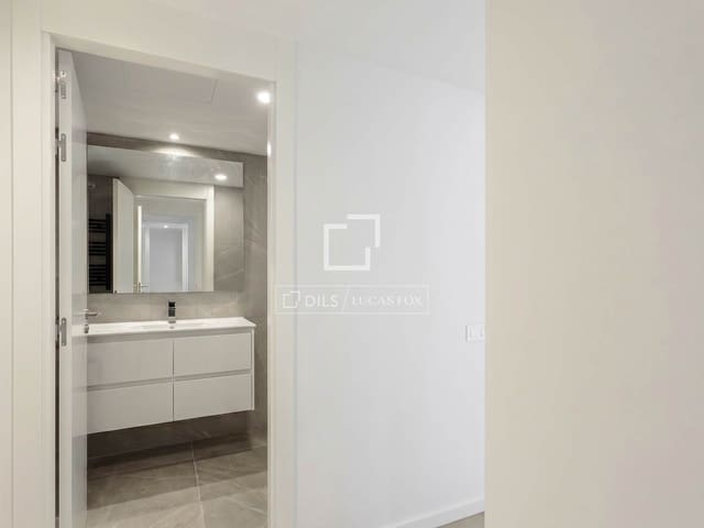 1 quarto Apartamento para arrendar em Madrid cidade com garagem - 1 150 € (Ref: 10019789)