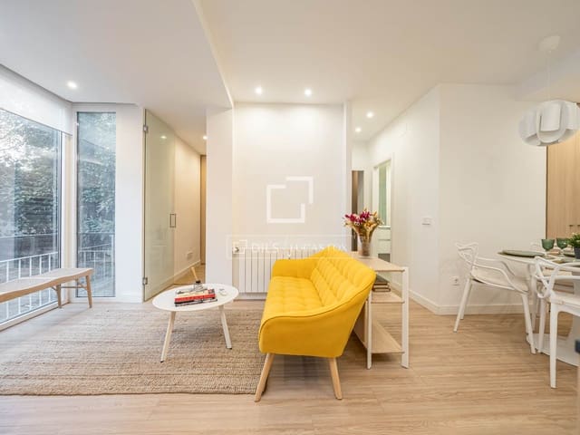 2 slaapkamer Appartement te koop in Hispanoamérica, Madrid stad - € 500.000 (Ref: 10019792)