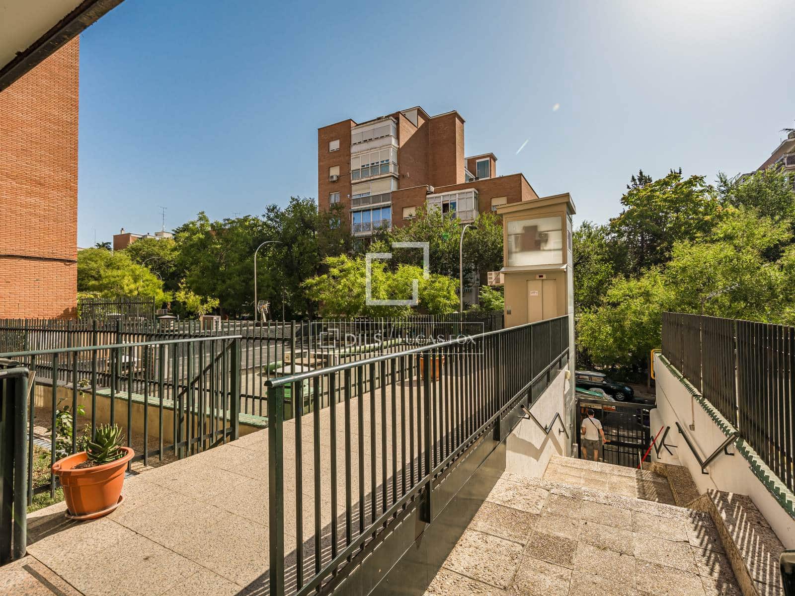 2 slaapkamer Appartement te koop in Madrid stad - € 500.000 (Ref: 10019792)