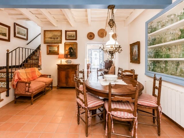5 makuuhuone Huvila myytävänä paikassa Sitges - 1 295 000 € (Ref: 10019834)