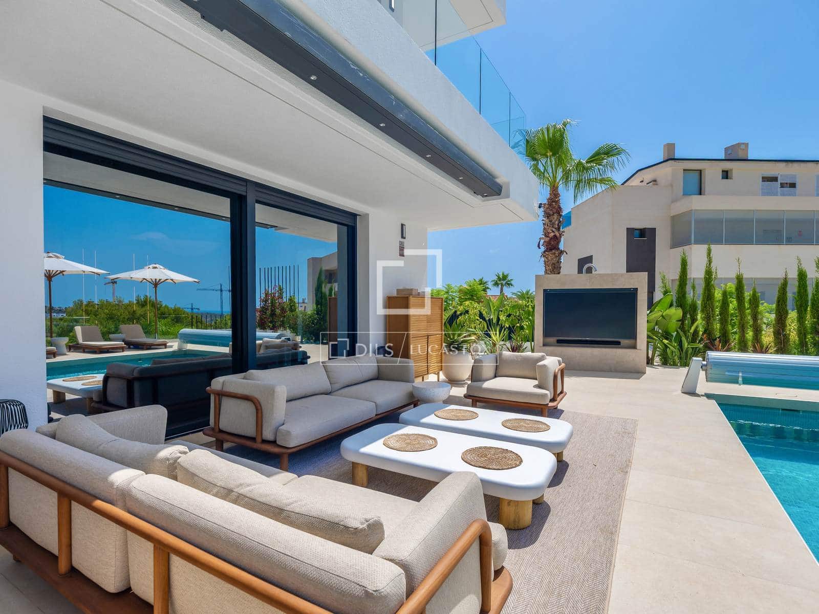 5 bedroom Villa for sale in Finestrat with pool - € 2,490,000 (Ref: 10019889)