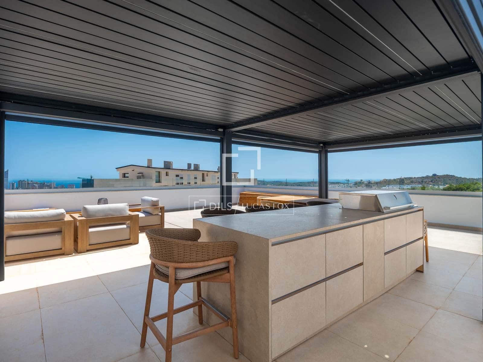 5 bedroom Villa for sale in Finestrat with pool - € 2,490,000 (Ref: 10019889)