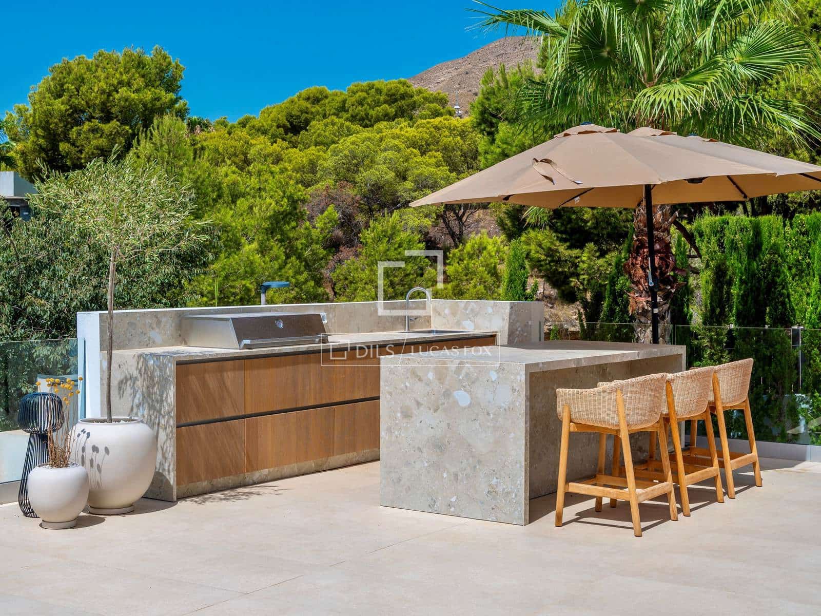 5 bedroom Villa for sale in Finestrat with pool - € 2,490,000 (Ref: 10019889)
