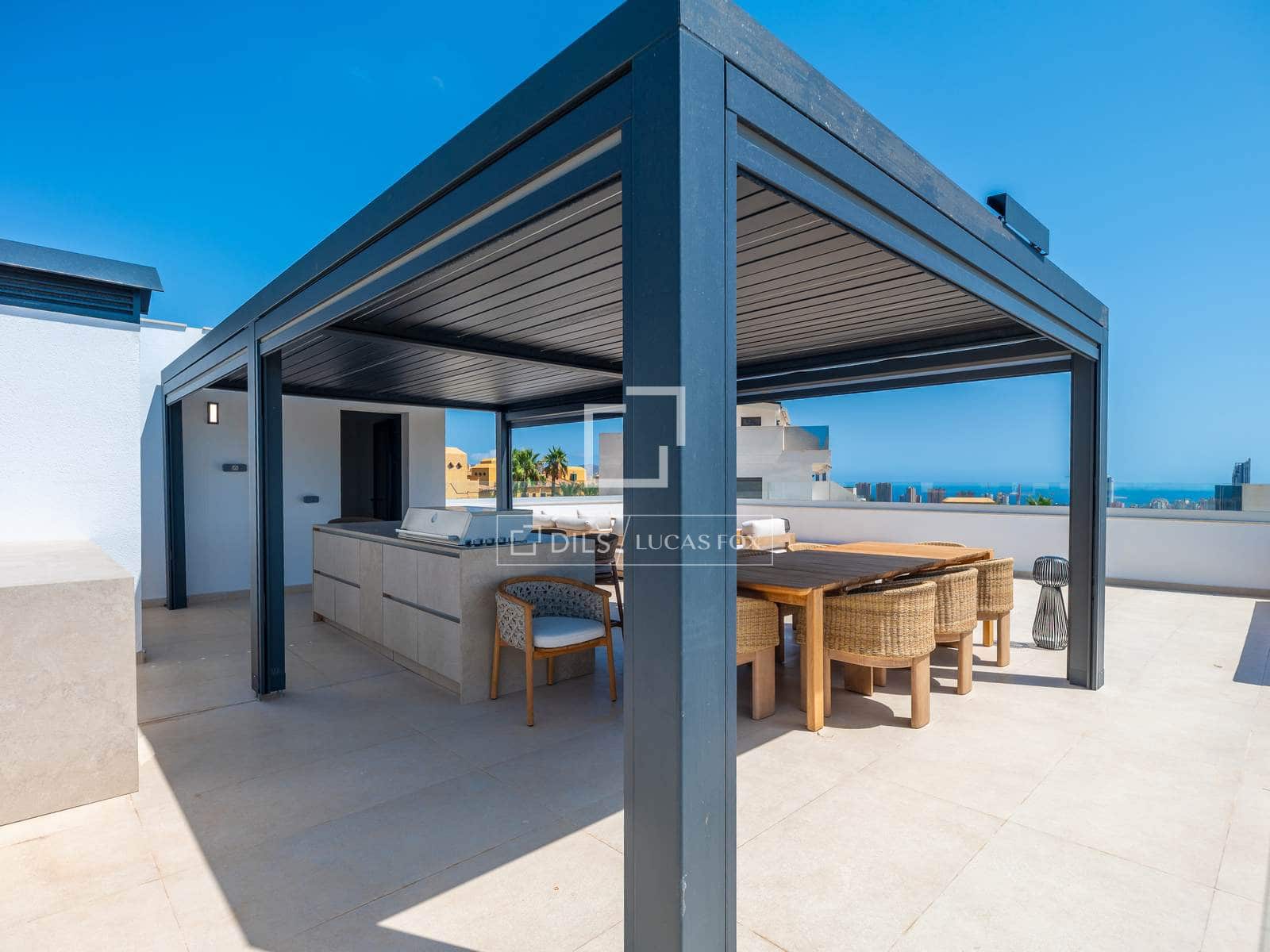 5 bedroom Villa for sale in Finestrat with pool - € 2,490,000 (Ref: 10019889)