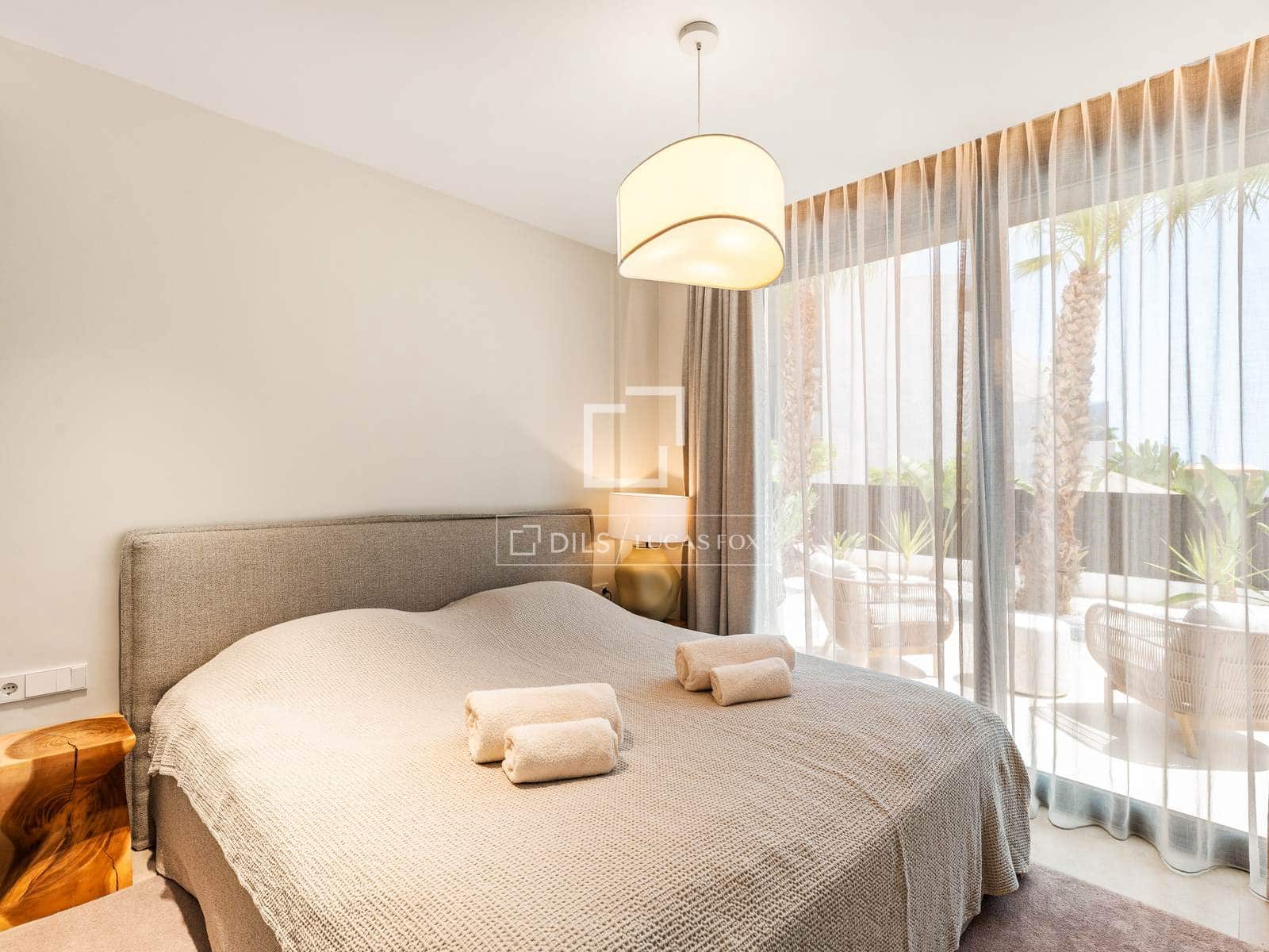 5 bedroom Villa for sale in Finestrat with pool - € 2,490,000 (Ref: 10019889)