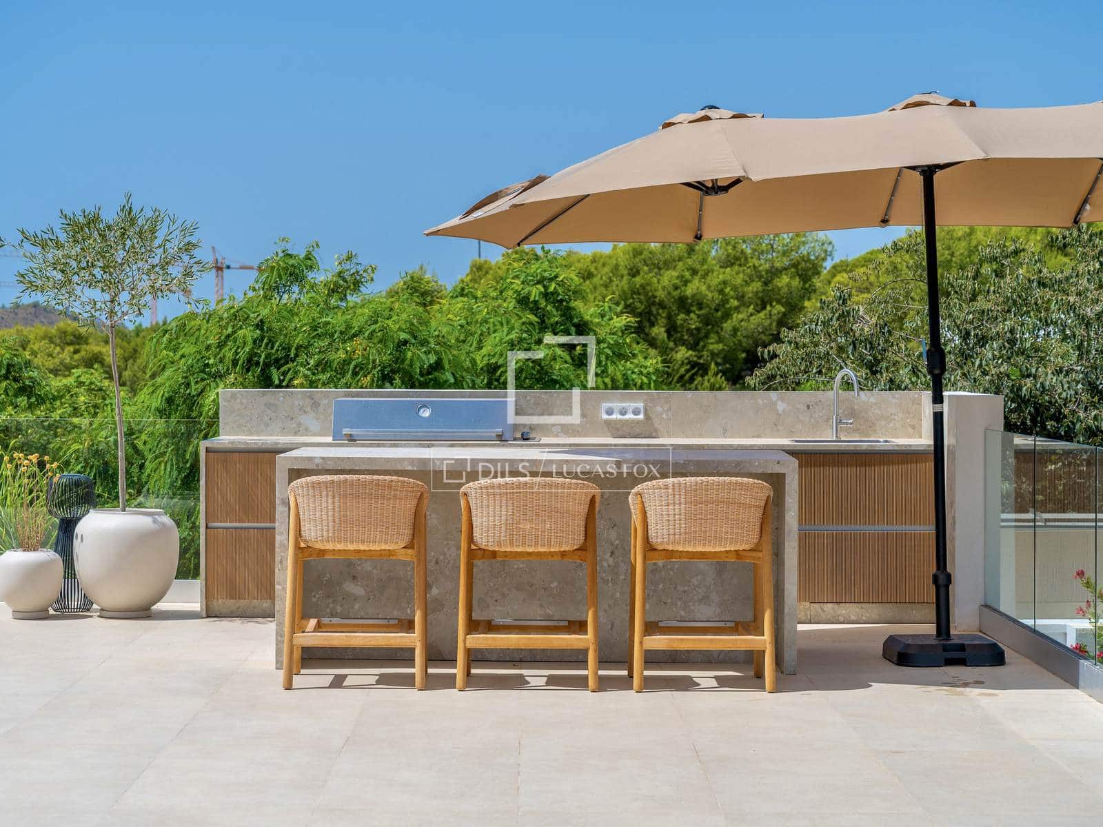 5 bedroom Villa for sale in Finestrat with pool - € 2,490,000 (Ref: 10019889)