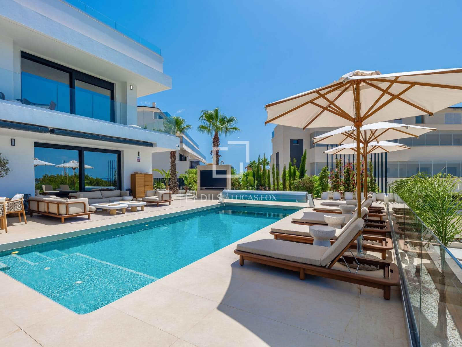 5 bedroom Villa for sale in Finestrat with pool - € 2,490,000 (Ref: 10019889)