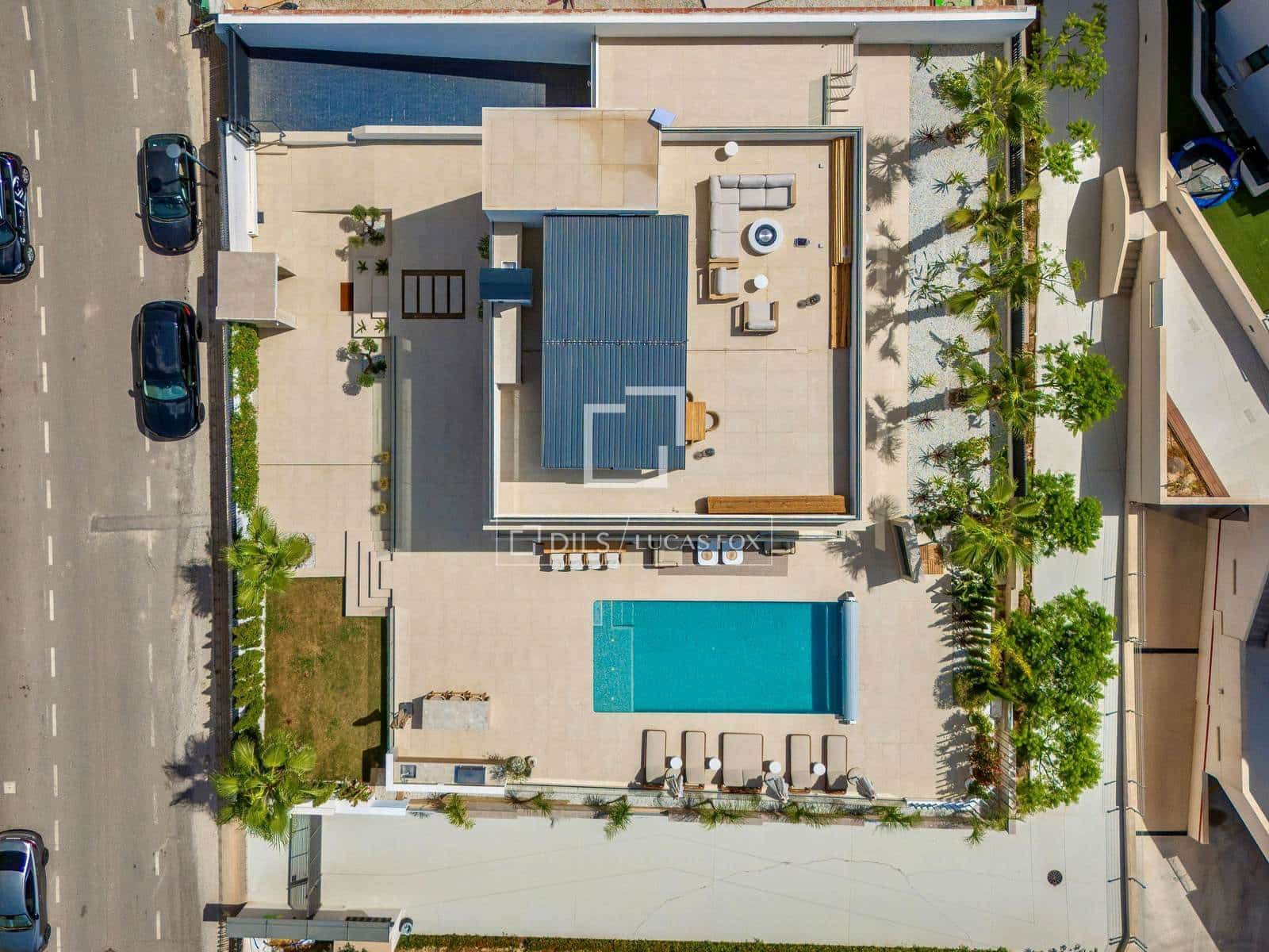 5 bedroom Villa for sale in Finestrat with pool - € 2,490,000 (Ref: 10019889)