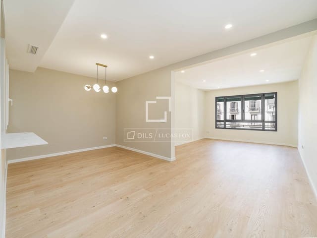 Apartamento de 3 habitaciones en Barcelona ciudad en venta - 850.000 € (Ref: 10021321)