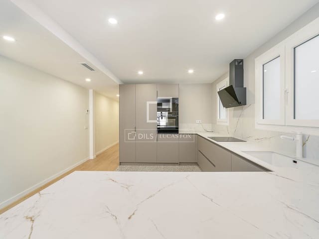 Apartamento de 3 habitaciones en Barcelona ciudad en venta - 850.000 € (Ref: 10021321)