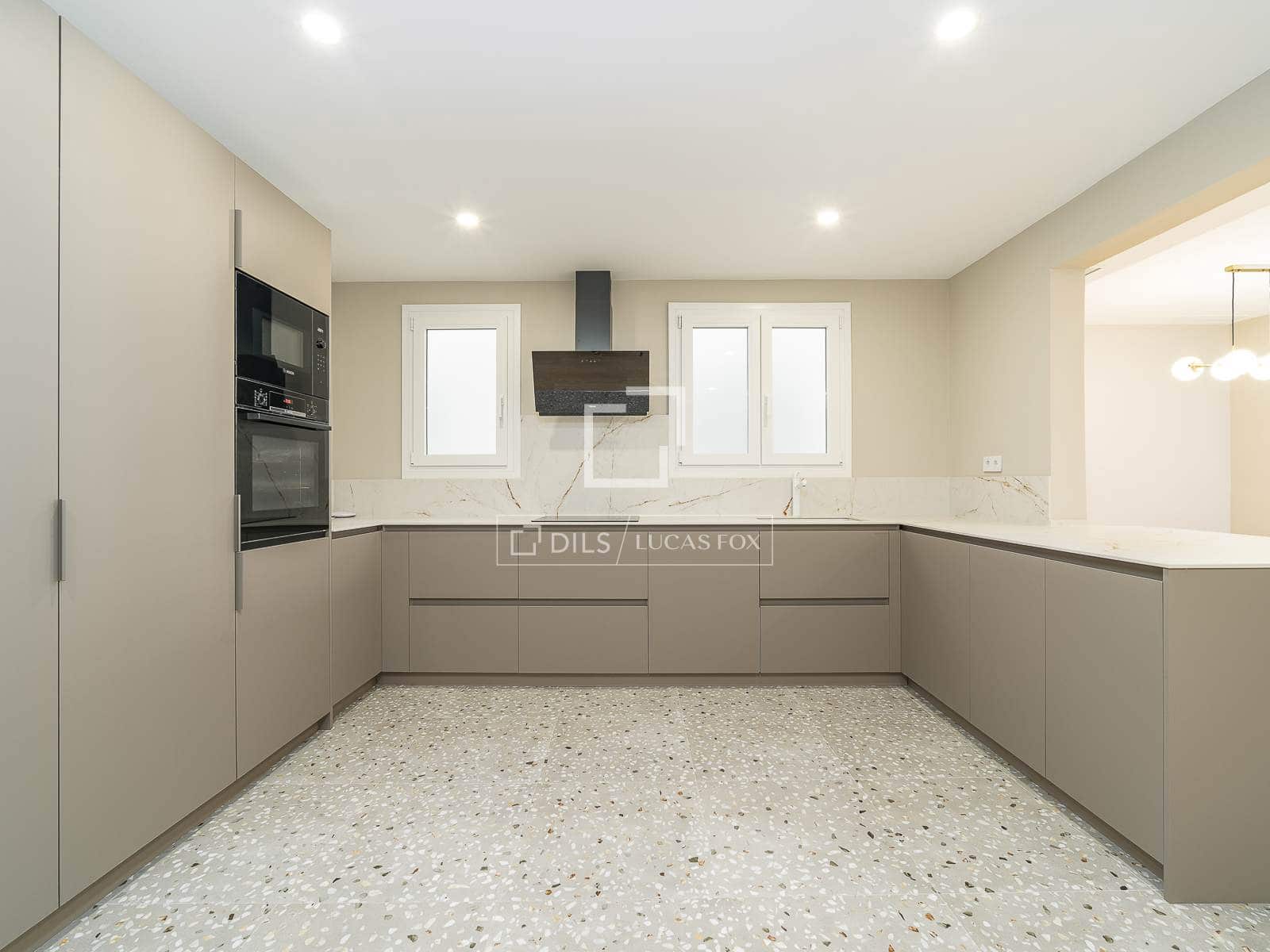 Apartamento de 3 habitaciones en Barcelona ciudad en venta - 850.000 € (Ref: 10021321)