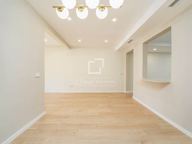 Apartamento de 3 habitaciones en Barcelona ciudad en venta - 850.000 € (Ref: 10021321)