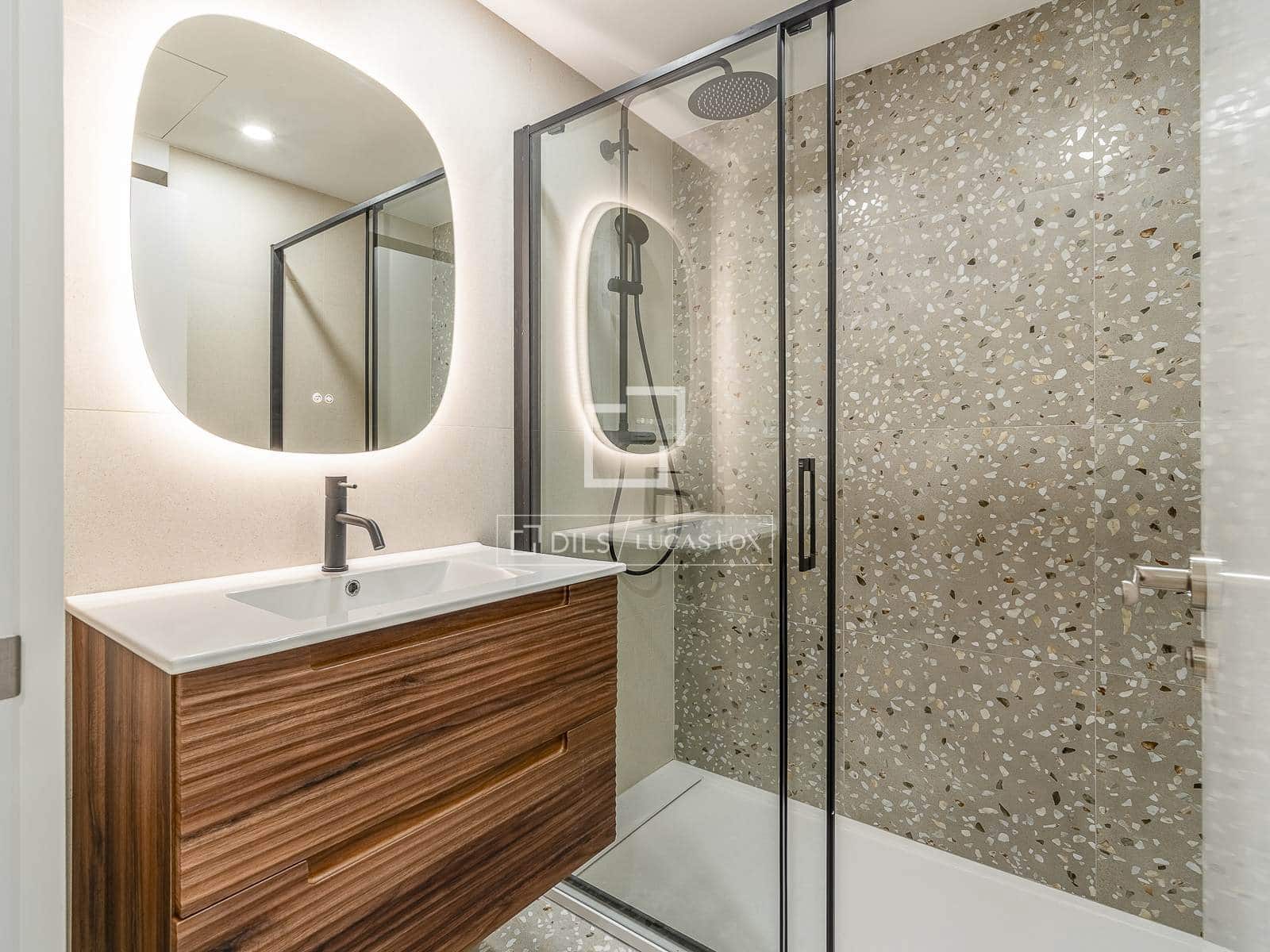 Apartamento de 3 habitaciones en Barcelona ciudad en venta - 850.000 € (Ref: 10021321)