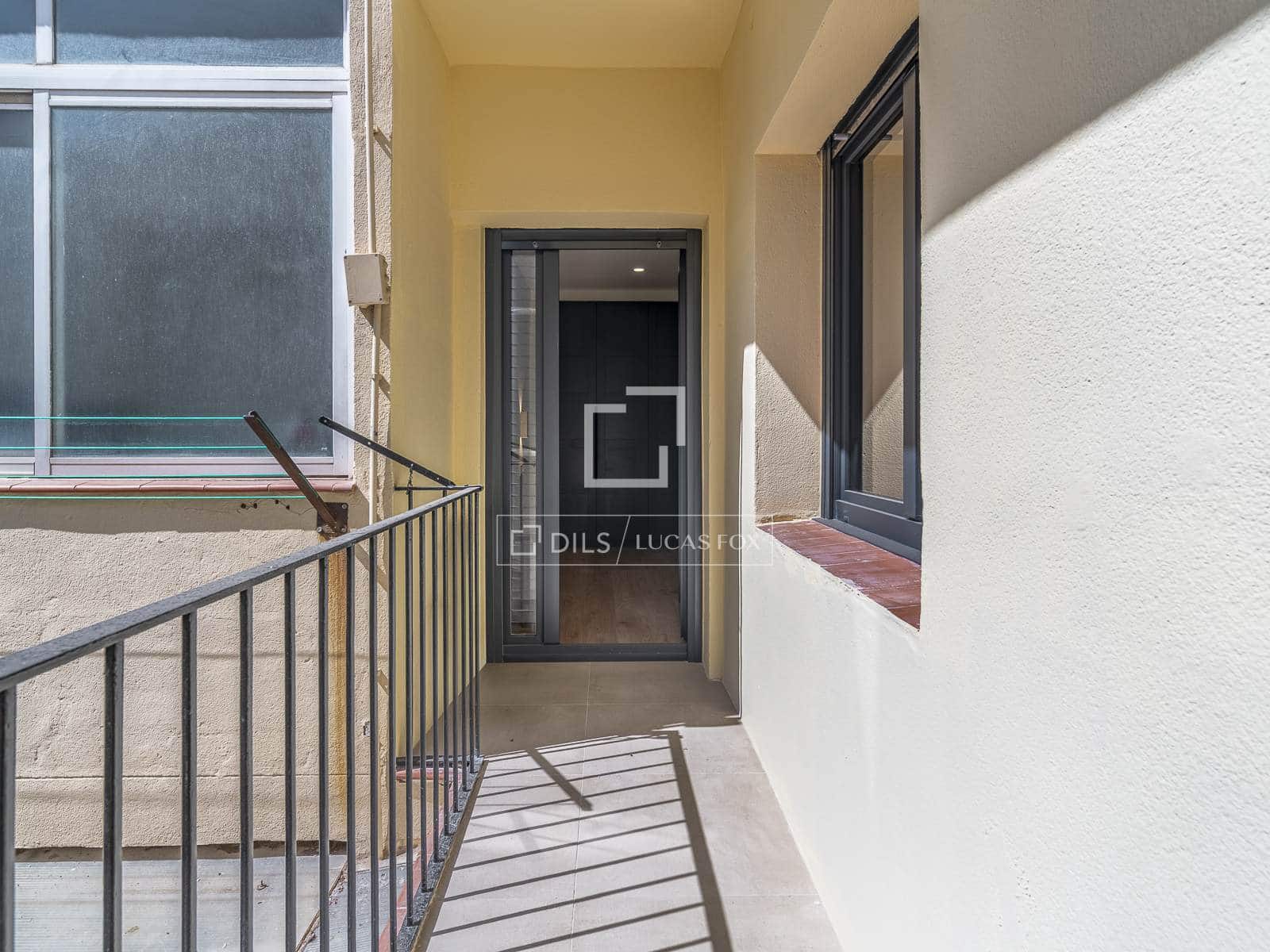 Apartamento de 3 habitaciones en Barcelona ciudad en venta - 850.000 € (Ref: 10021321)